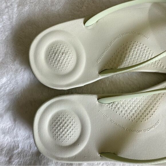 FitFlop Women's Iqushion Ergonomic Flip-Flops Size 7 - Picture 4 of 11